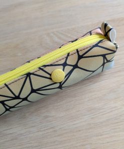 Alternative view of Petite trousse