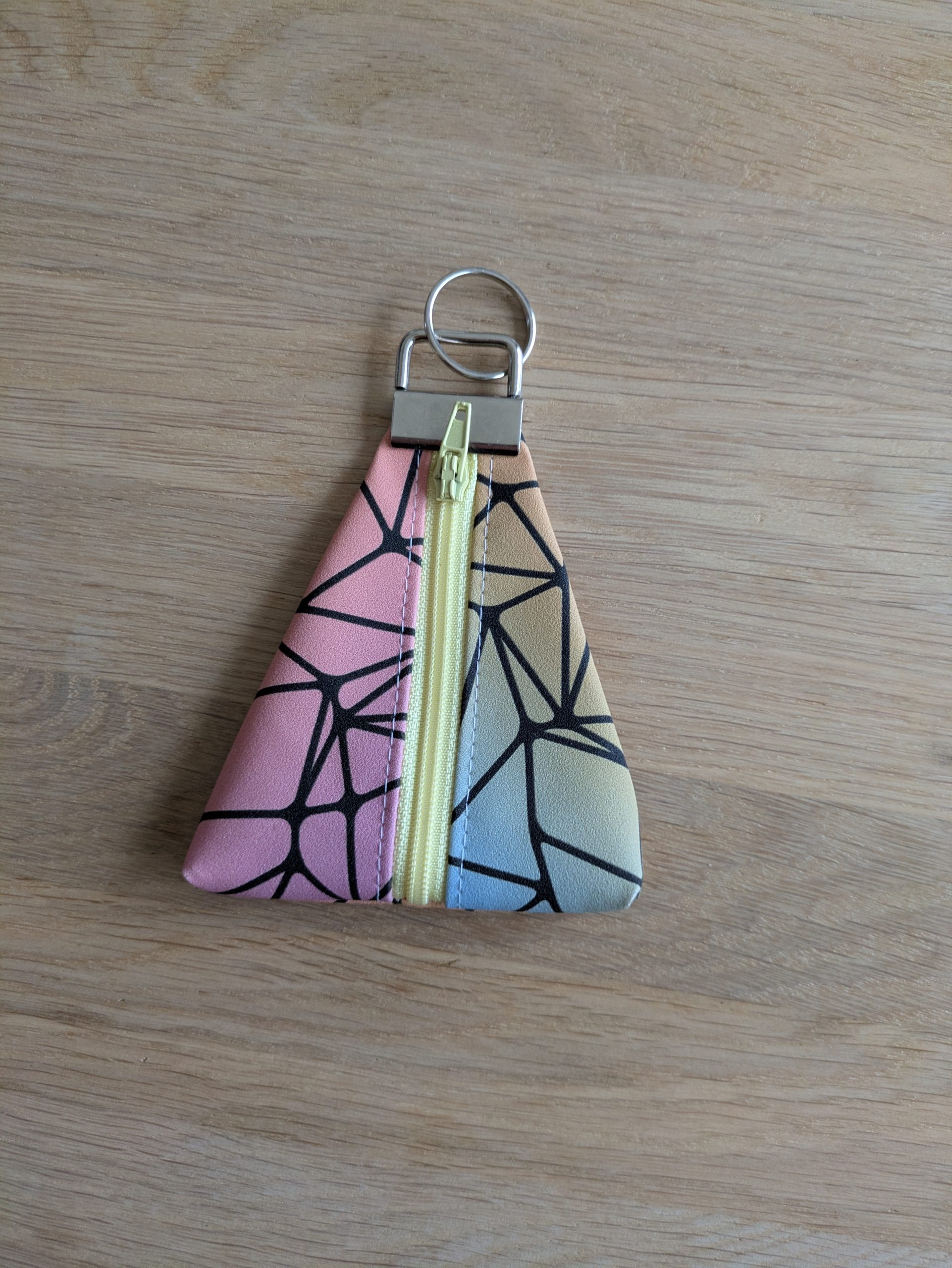 Porte-monnaie triangulaire